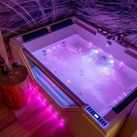 קולובז'ג Apartament Z Jacuzzi & Sauna Chillout מראה חיצוני תמונה